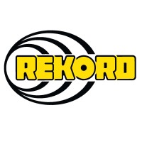 Bilden visar ordet "REKORD" med gula versaler med en cirkulär svart design runt om.