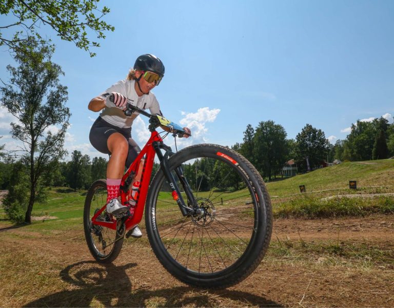 Fia Forslind cyklar MTB Aktivitus